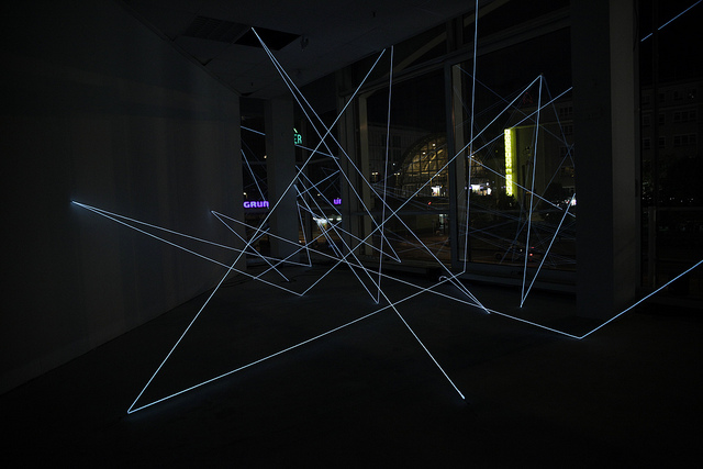 TRACE - capacitive body II (Martin Hesselmeier & Andreas Muxel)